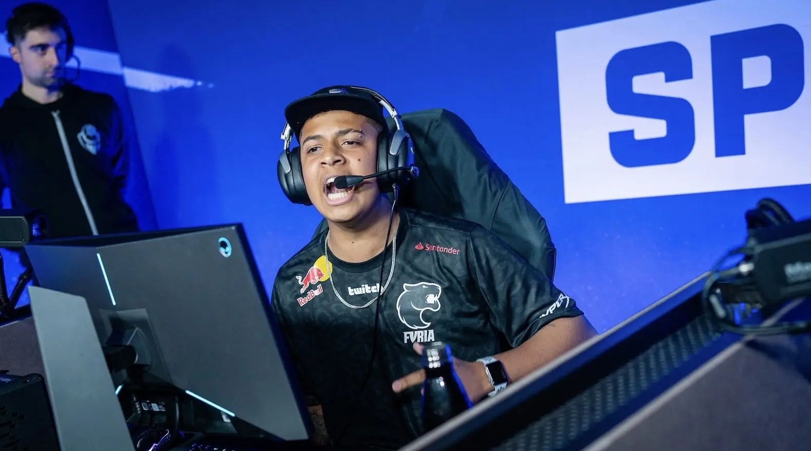 也借助节日 也借助节日