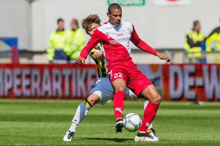 被队员贯彻 被队员贯彻