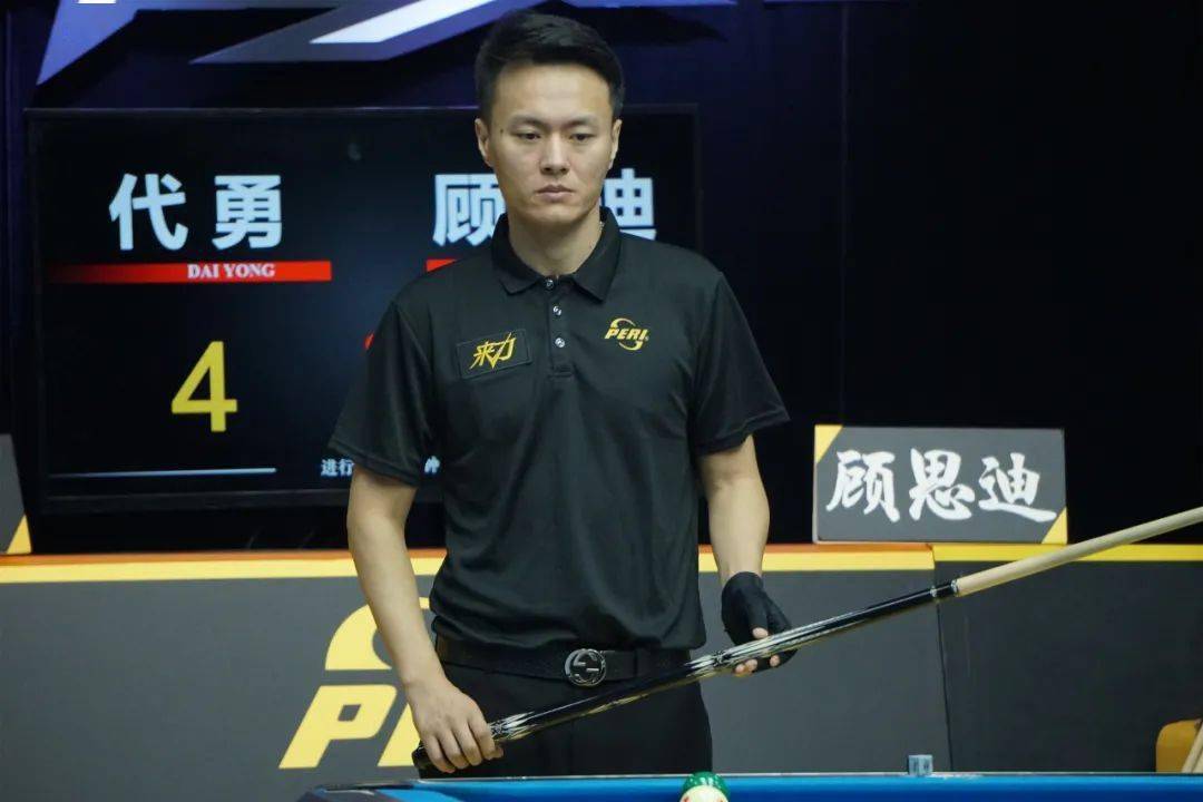 禁区弧顶与 禁区弧顶与